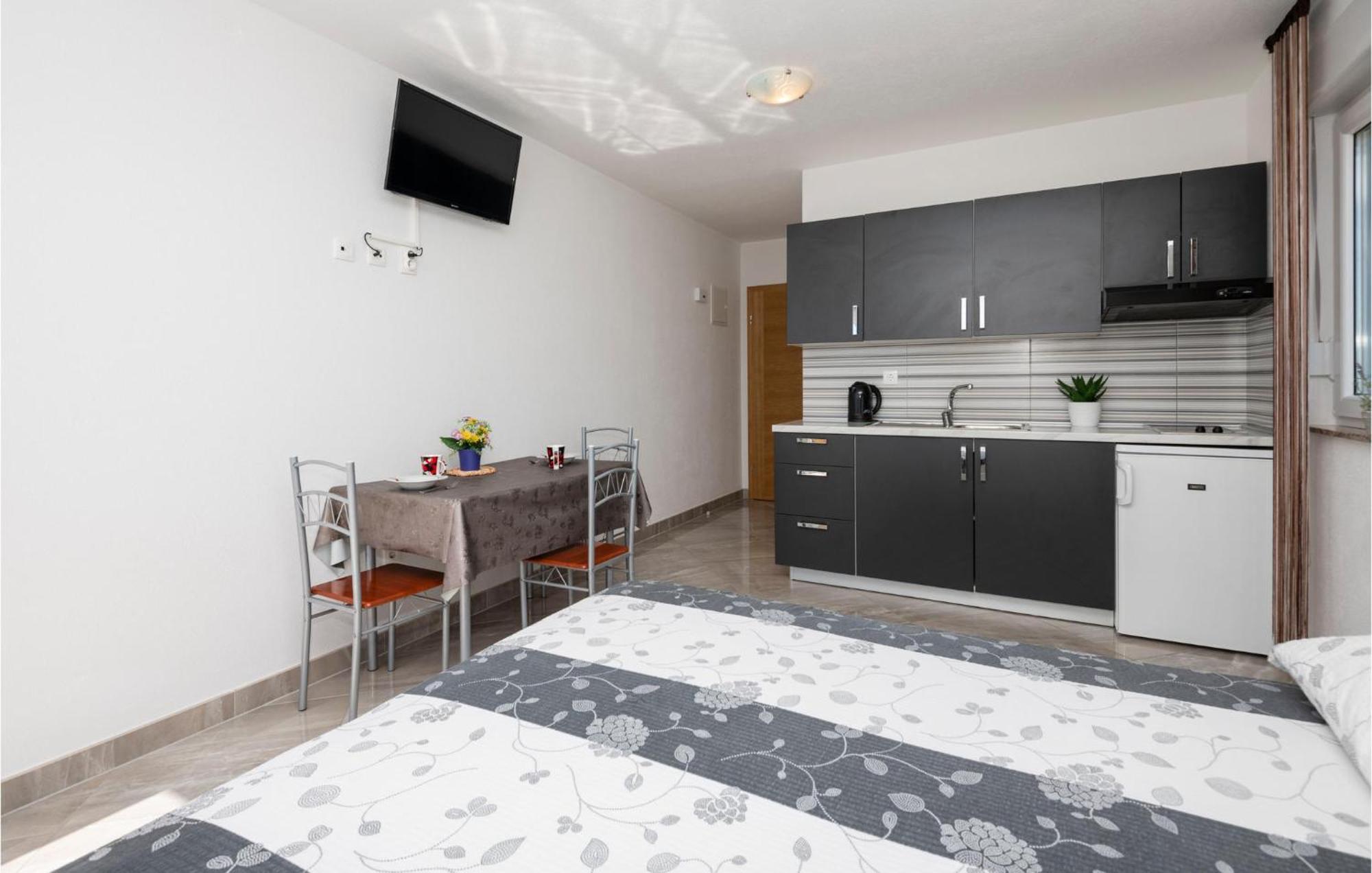 Stunning Apartment In Krvavica With Kitchen Exterior photo